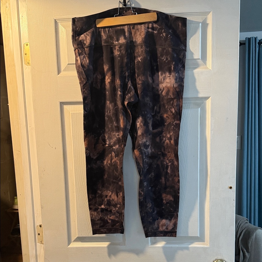 lululemon athletica Tie-Dye Leggings - Black and Brown